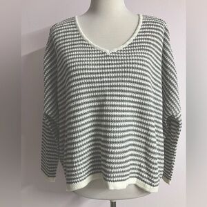 Altar’d State Women’s Pullover V Neck Loose Fit Sweater, Small, Gray/Cream White